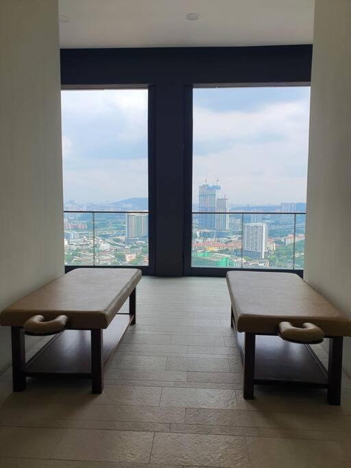 Апартаменти Infinity Pool/ Lucentia Bbcc, Near Lalaport, Pnb118, Klcc Куала-Лумпур Екстер'єр фото